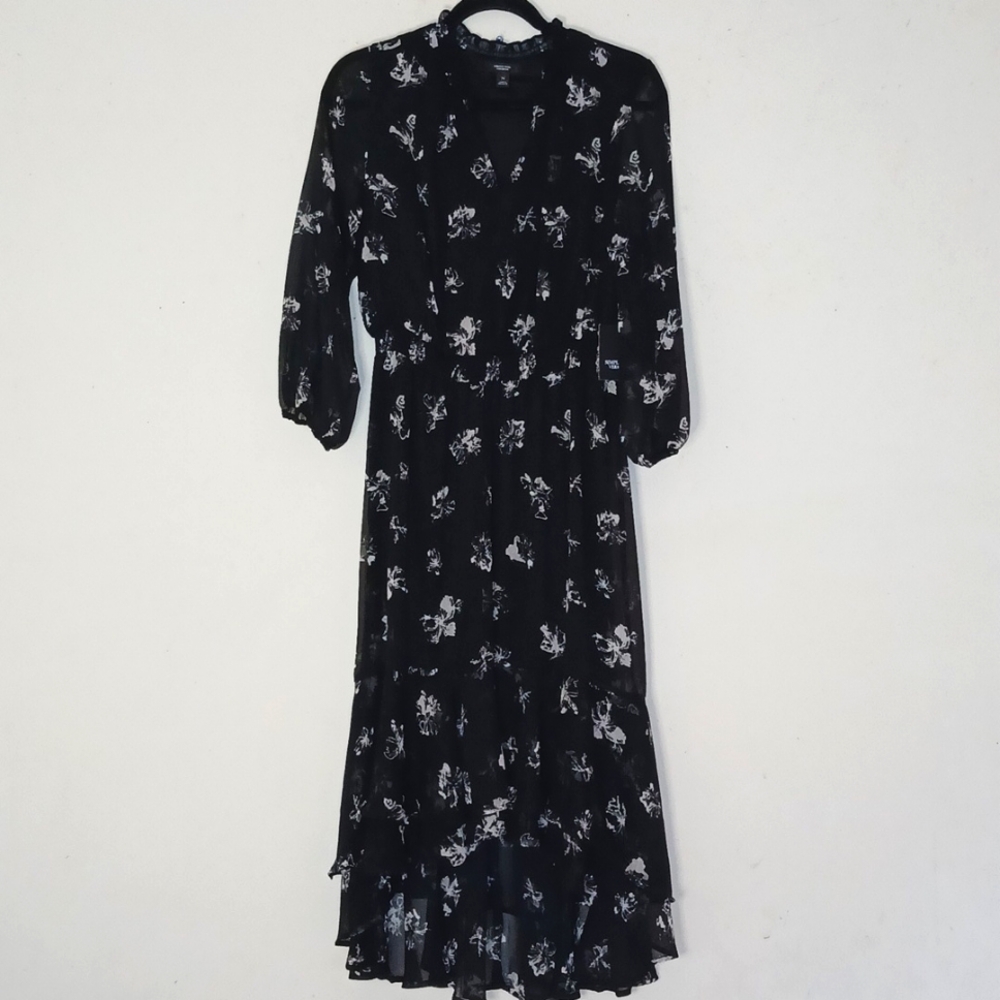 Simply Vera Wang Black Chiffon Floral Dress | Size: Medium